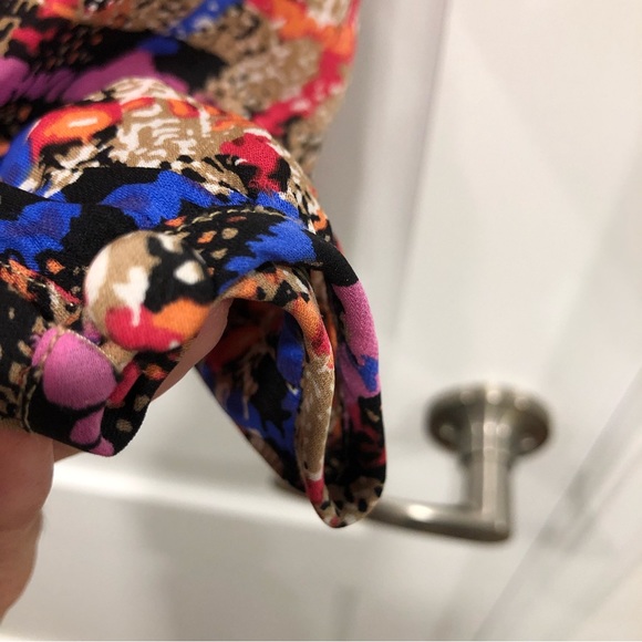 J crew multi color long sleeve crew neck blouse. Size 00. - Picture 7 of 8